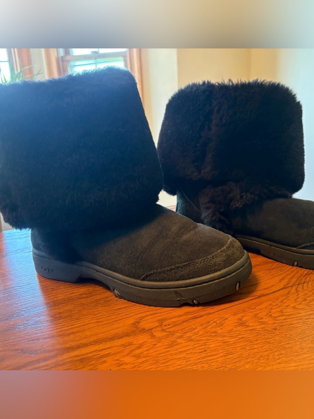 UGG Sundance Black 8m